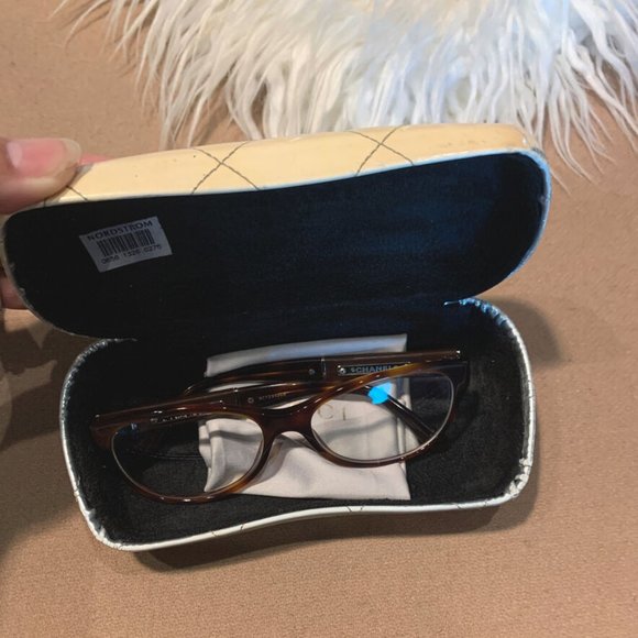 Vintg.Chanel Reading Glasses Tortoise Shell CC logo w/Free Chanel Case - Picture 2 of 5